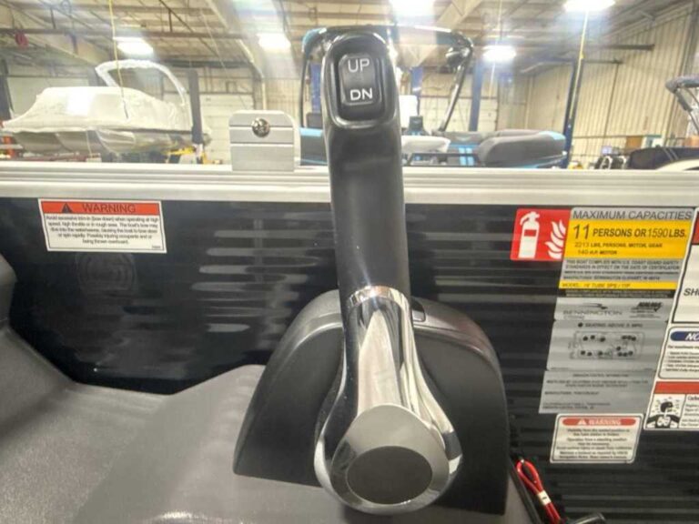 2026 Bennington 20SSR - SPS - SPECIAL PACKAGE US-ETWS0125L526 [photo 13]